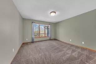 10408 Eagle Pointe Trail, Woodbury, MN 55129 - Photo 16
