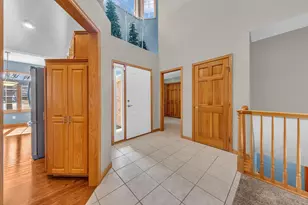 10408 Eagle Pointe Trail, Woodbury, MN 55129 - Photo 2