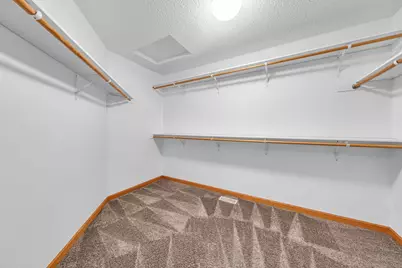 10408 Eagle Pointe Trail, Woodbury, MN 55129 - Photo 14