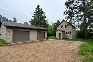 206 Gunn St, Coleraine, MN 55722 - Photo 1