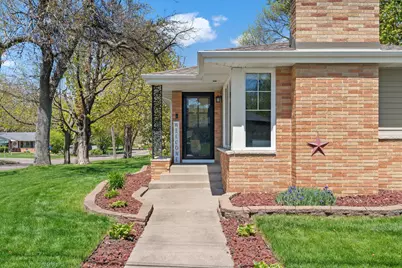 4600 France Avenue N, Robbinsdale, MN 55422 - Photo 2