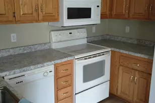 1063 Juniper Ct, Shakopee, MN 55379 - Photo 2