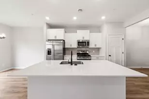 10342 Birchwood Cir, Victoria, MN 55318 - Photo 2
