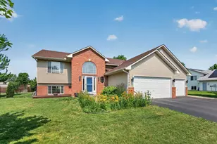 13745 Wellstead Dr, Rogers, MN 55374 - Photo 2