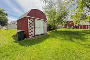 419 Webster St, Fairmont, MN 56031 - Photo 48