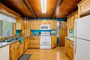 10421 Park Cir, Pine City, MN 55063 - Photo 10