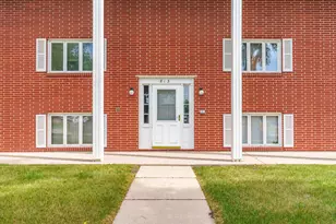 813 6th Ave N, Fargo, ND 58102 - Photo 2