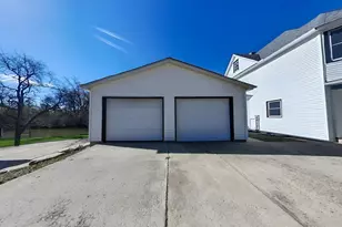 1017 Pine St, Dawson, MN 56232 - Photo 18