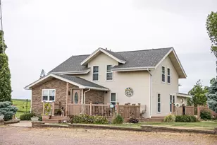 654 91st St, Beaver Creek, MN 56116 - Photo 2