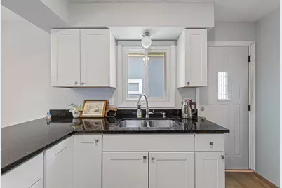 819 Morgan Avenue N, Minneapolis, MN 55411 - Photo 14