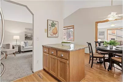8001 Jeffery Avenue S, Cottage Grove, MN 55016 - Photo 6