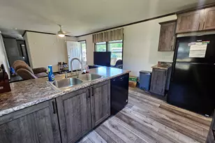 517 Begonia Ln, Altoona, WI 54720 - Photo 2