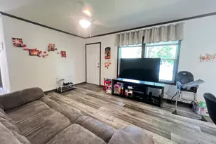 517 Begonia Ln, Altoona, WI 54720 - Photo 6