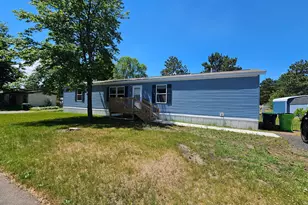 517 Begonia Ln, Altoona, WI 54720 - Photo 1