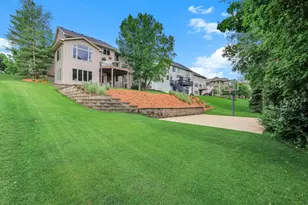 9353 Shetland Rd, Eden Prairie, MN 55347 - Photo 12