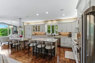9353 Shetland Rd, Eden Prairie, MN 55347 - Photo 6