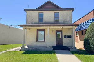 218 E Washington Ave, Fergus Falls, MN 56537 - Photo 1