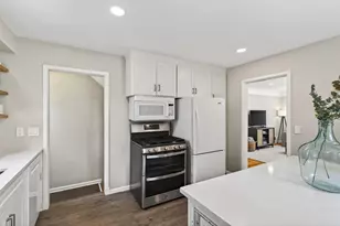 5933 York Ave S, Edina, MN 55410 - Photo 8