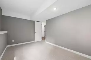 1613 Lyn-Curve Ave N, Minneapolis, MN 55411 - Photo 56