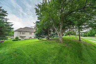 7806 Bush Lake Dr, Bloomington, MN 55438 - Photo 72