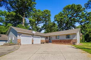 1060 Cherry St, Owatonna, MN 55060 - Photo 2