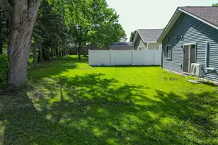 528 E St Charles Ave, Fergus Falls, MN 56537 - Photo 32