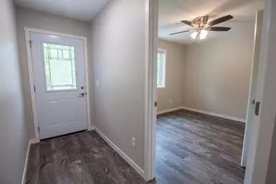 528 E St Charles Avenue, Fergus Falls, MN 56537 - Photo 8