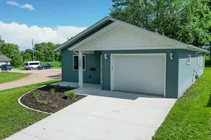 528 E St Charles Ave, Fergus Falls, MN 56537 - Photo 34