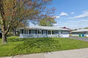 5841 Boone Ave N, New Hope, MN 55428 - Photo 6
