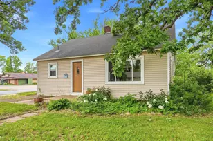 921 S Main St, River Falls, WI 54022 - Photo 16