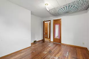 921 S Main St, River Falls, WI 54022 - Photo 10