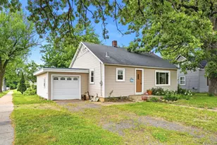 921 S Main St, River Falls, WI 54022 - Photo 14