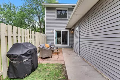 7604 Rimbley Road, Woodbury, MN 55125 - Photo 4