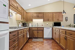 7017 Edenvale Blvd, Eden Prairie, MN 55346 - Photo 8