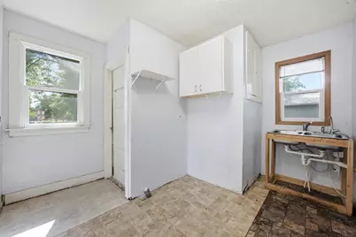 2002 2nd Avenue S, Fargo,  58103 - Photo 8