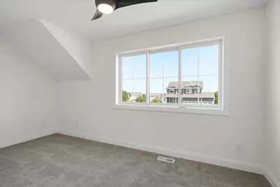 4012 Savanna Court, Chaska, MN 55318 - Photo 34