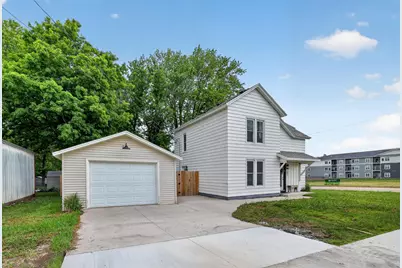 302 1st Street NW, Dodge Center, MN 55927 - Photo 2