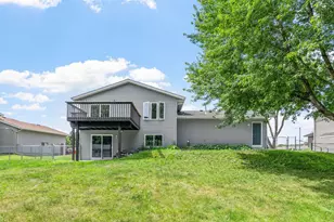 114 Lillie Ln SE, Pine Island, MN 55963 - Photo 8