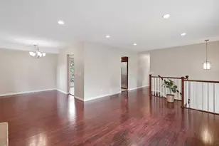 1325 Castle Ct, Golden Valley, MN 55427 - Photo 10