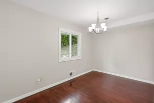 1325 Castle Ct, Golden Valley, MN 55427 - Photo 12