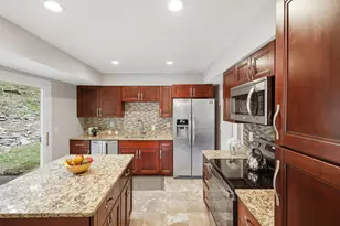 1325 Castle Ct, Golden Valley, MN 55427 - Photo 4