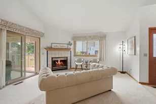1174 Aston Cir, Burnsville, MN 55337 - Photo 4