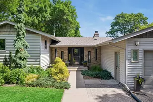 6030 Manchester Dr, Golden Valley, MN 55422 - Photo 2