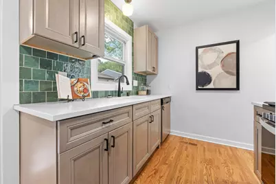 2729 Hampshire Avenue S, Saint Louis Park, MN 55426 - Photo 6