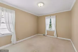 2133 Highland Pkwy, Saint Paul, MN 55116 - Photo 14
