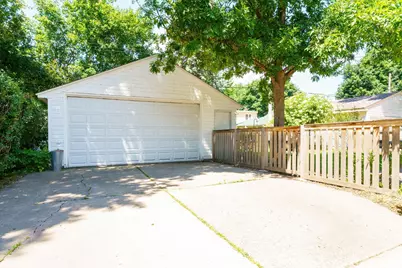 1373 Avon Street N, Saint Paul, MN 55117 - Photo 28
