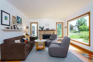 1373 Avon St N, Saint Paul, MN 55117 - Photo 2
