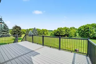 646 Tribute Pkwy, River Falls, WI 54022 - Photo 4