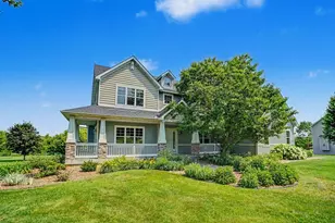 646 Tribute Pkwy, River Falls, WI 54022 - Photo 2