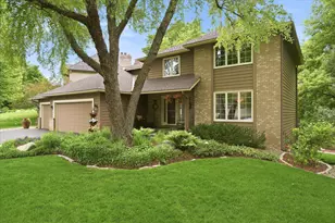 1308 Summit Oaks Dr, Burnsville, MN 55337 - Photo 2